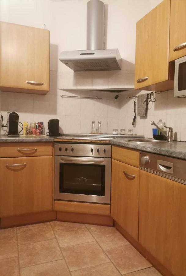 Beautiful, Spacious And Cheap Appartement Wenen Buitenkant foto