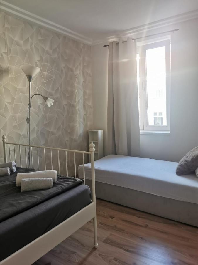 Beautiful, Spacious And Cheap Appartement Wenen Buitenkant foto